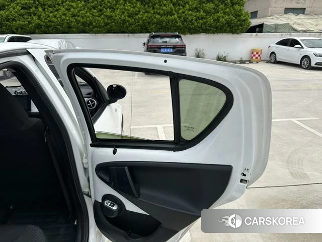 BYD e1 2020 Белый из Китая, фото 4