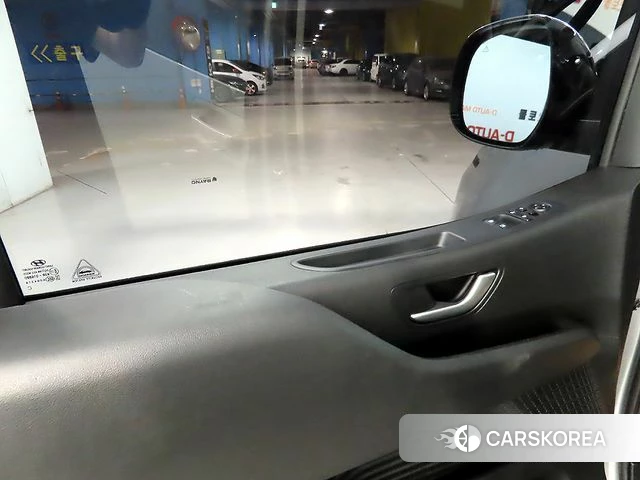 Hyundai Staria 2023 Серебряный из Кореи, фото 4