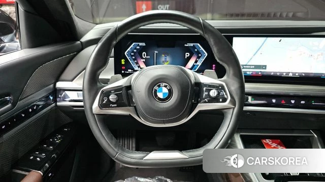 BMW 7 Series (G70) 2023 Черный из Кореи, фото 4