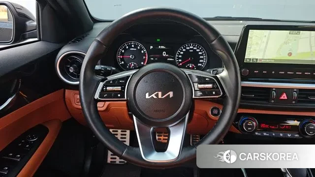 Kia The New K3 2nd generation 2024 Черный из Кореи, фото 4