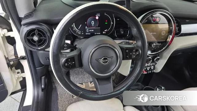 Mini Cooper S 2022 Жемчужный цвет из Кореи, фото 4