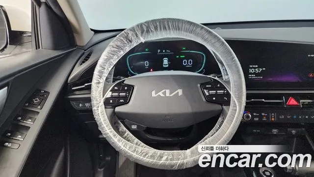 Kia Di Ol Nu Niro 2022 Белый из Кореи, фото 4