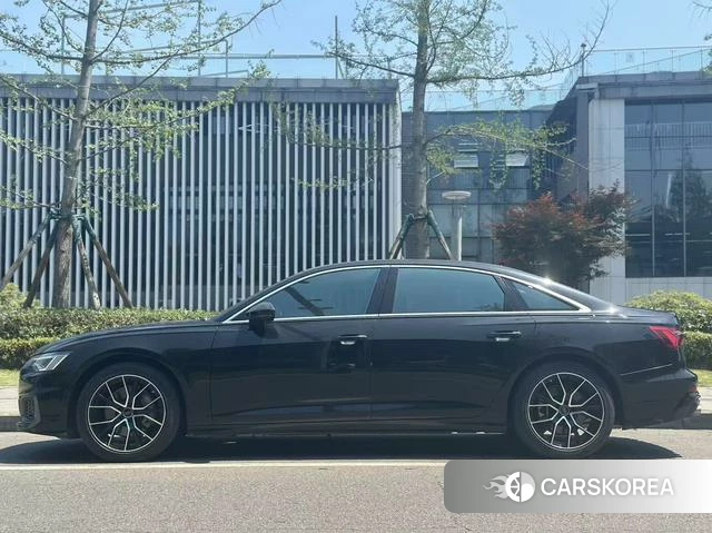 Audi A6L 2021 Черный из Китая, фото 4