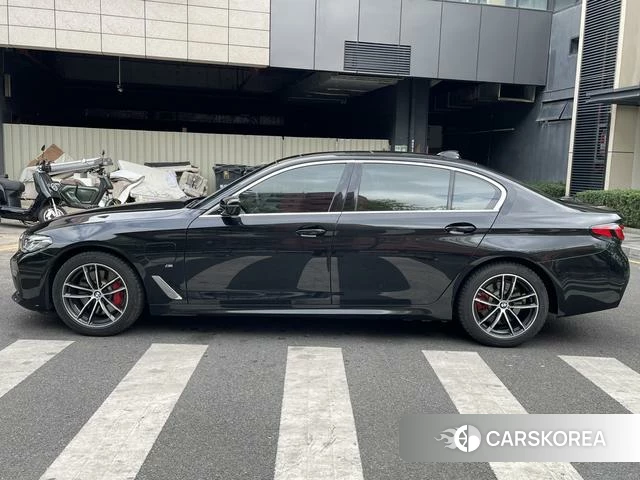 BMW 5 series PHEV 2021 Черный из Китая, фото 4