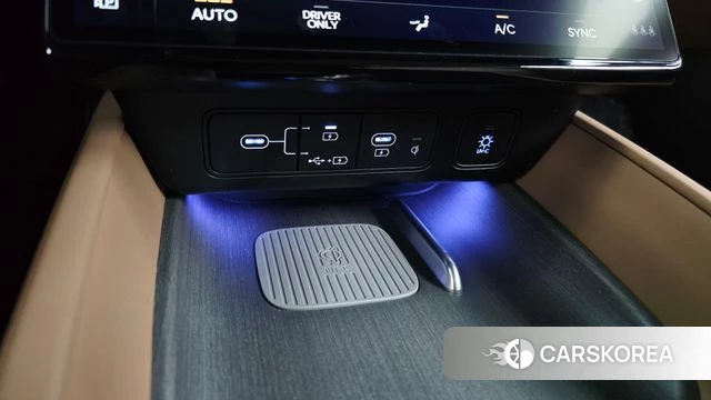Hyundai Grandeur Hybrid (GN7) 2024 Серебристо-серый из Кореи, фото 4