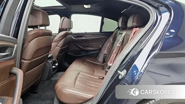 BMW 5 Series (G30) 2019 Черный из Кореи, фото 4