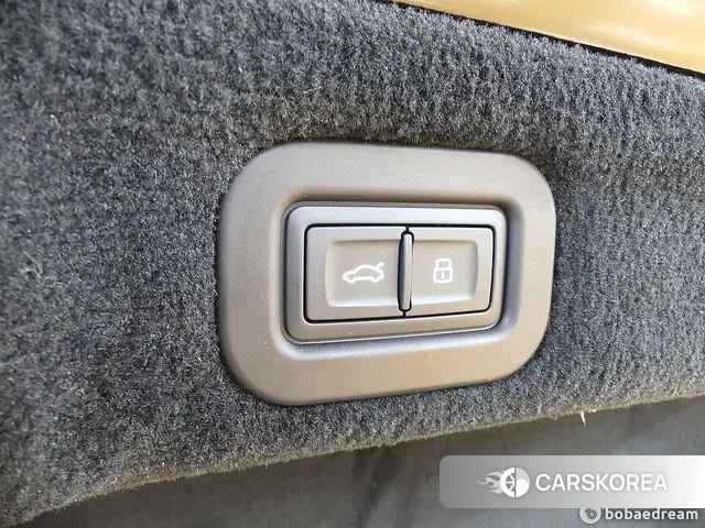 Bentley Flying Spur 3rd Generation 2023 Черный из Кореи, фото 4