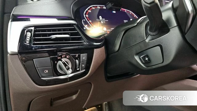 BMW 5 Series (G30) 2023 Синий из Кореи, фото 4