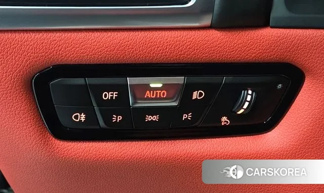 BMW 8 Series (G15) 2020 Черный из Кореи, фото 4