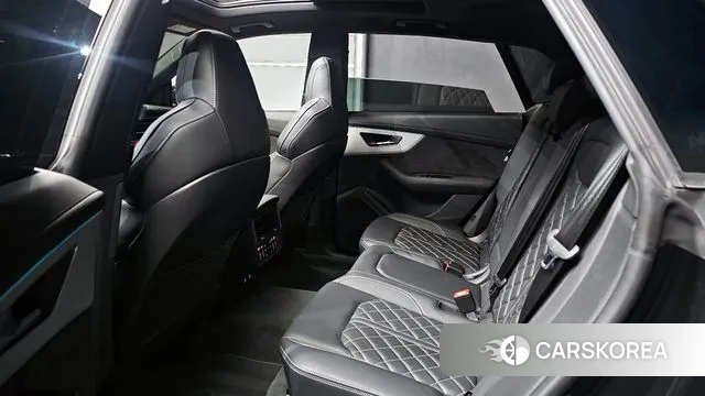 Audi Q8 (4M) 2022 Черный из Кореи, фото 4