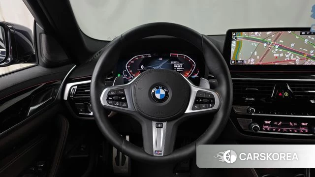 BMW 5 Series (G30) 2023 Черный из Кореи, фото 4