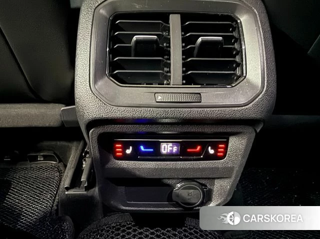 Volkswagen Tiguan second Generation 2022 Белый из Кореи, фото 4