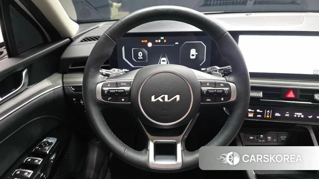 Kia The New K5 3rd generation 2024 Белый из Кореи, фото 4