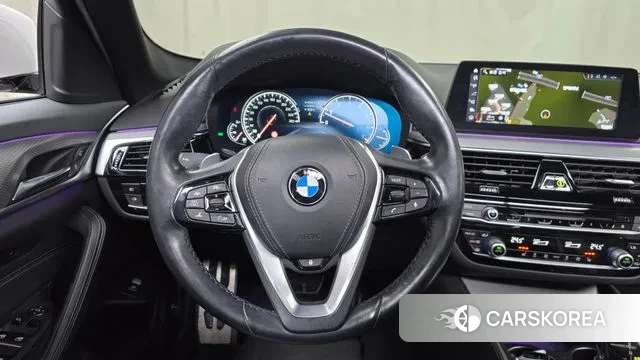 BMW 5 Series (G30) 2018 Белый из Кореи, фото 4