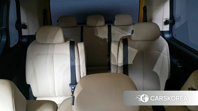 Hyundai Staria 2024 Желтый из Кореи, фото 4