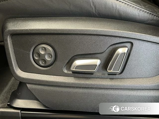 Audi Q5L 2024 Белый из Китая, фото 4