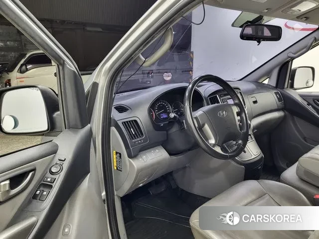 Hyundai The New Grand Starex 2019 Серебристо-серый из Кореи, фото 4