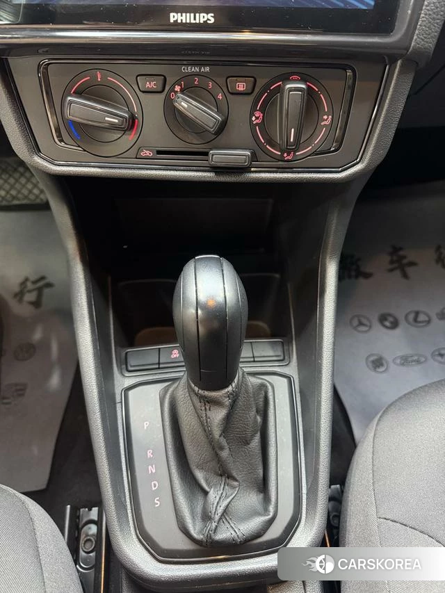 Volkswagen Santana 2023 Белый из Китая, фото 4