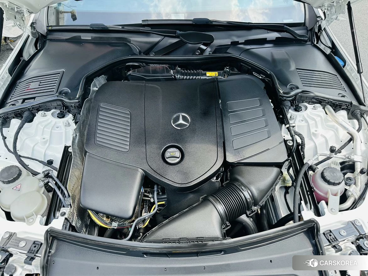 Mercedes-Benz Class C 2023 Белый из Китая, фото 4