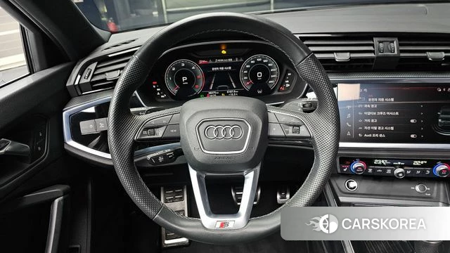 Audi Q3 (F3) 2023 Белый из Кореи, фото 4