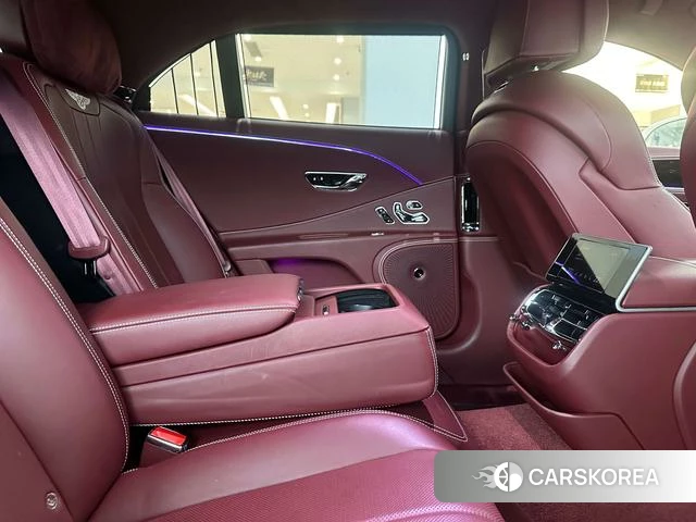 Bentley Flying Spur PHEV 2023 Белый из Китая, фото 4