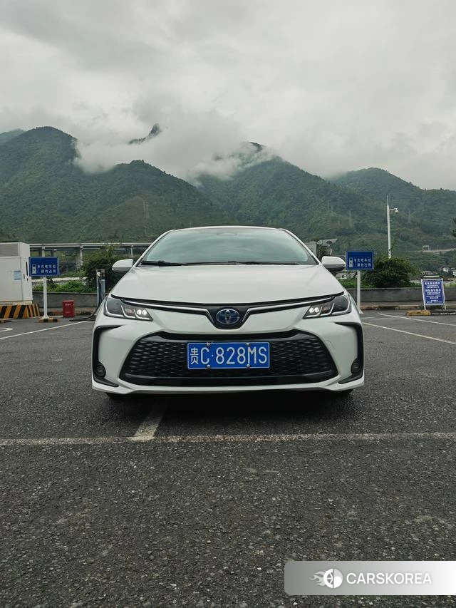 Toyota Corolla 2024 Белый из Китая, фото 4