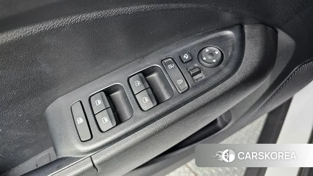 Hyundai Venue 2019 Белый из Кореи, фото 4