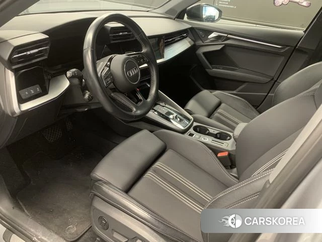 Audi A3 2023 Серебристо-серый из Китая, фото 4
