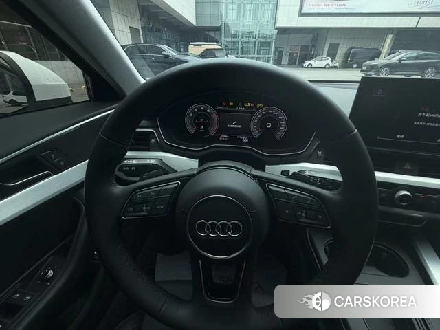 Audi A4L 2022 Белый из Китая, фото 4
