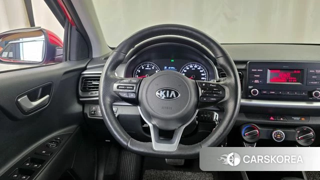 Kia Stonic 2018 Красный из Кореи, фото 4