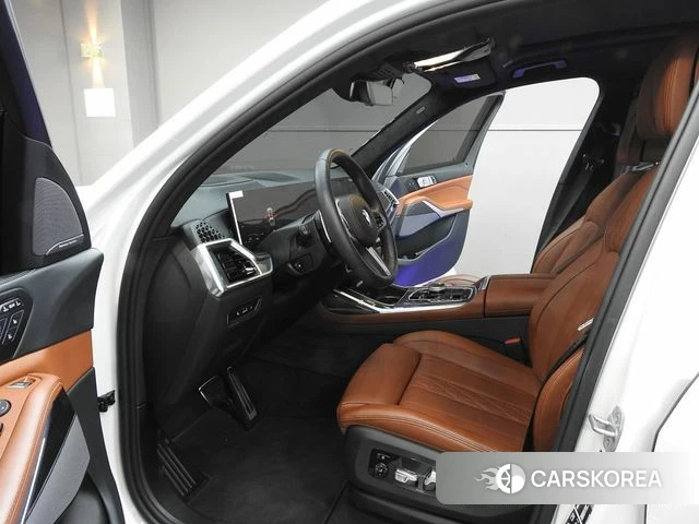 BMW X7 (G07) 2025 Белый из Кореи, фото 4