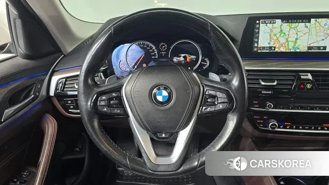 BMW 5 Series (G30) 2018 Белый из Кореи, фото 4