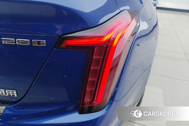 Cadillac CT5 2021 Синий из Китая, фото 4