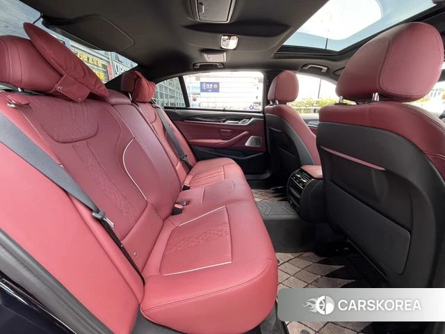BMW 5 series 2022 Черный из Китая, фото 4