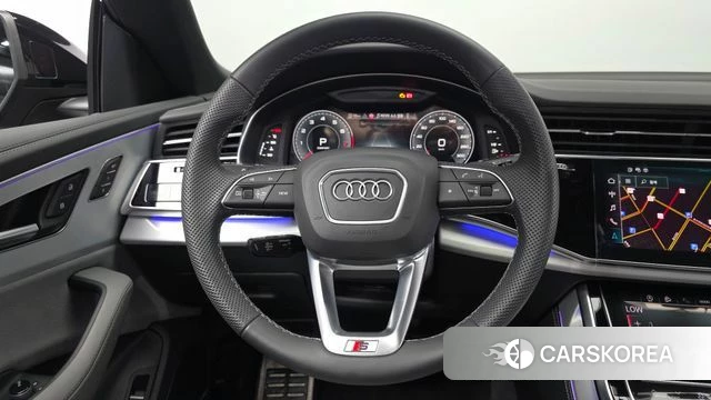Audi Q8 (4M) 2025 Черный из Кореи, фото 4