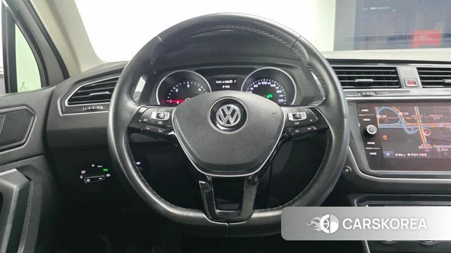 Volkswagen Tiguan second Generation 2020 Белый из Кореи, фото 4