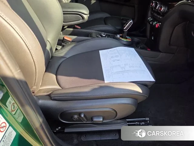 Mini Cooper Countryman 2024 Зеленый из Кореи, фото 4