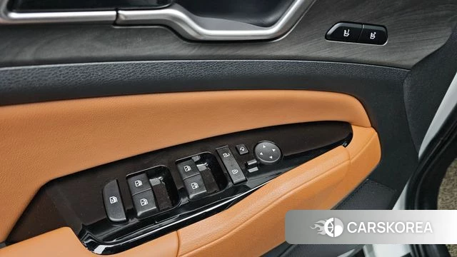 Kia Sportage 5th Generation 2023 Белый из Кореи, фото 4