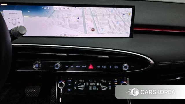 Genesis GV70 2024 Белый из Кореи, фото 4