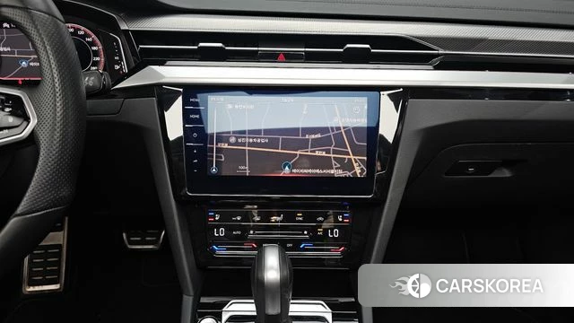 Volkswagen Arteon 2023 Белый из Кореи, фото 4