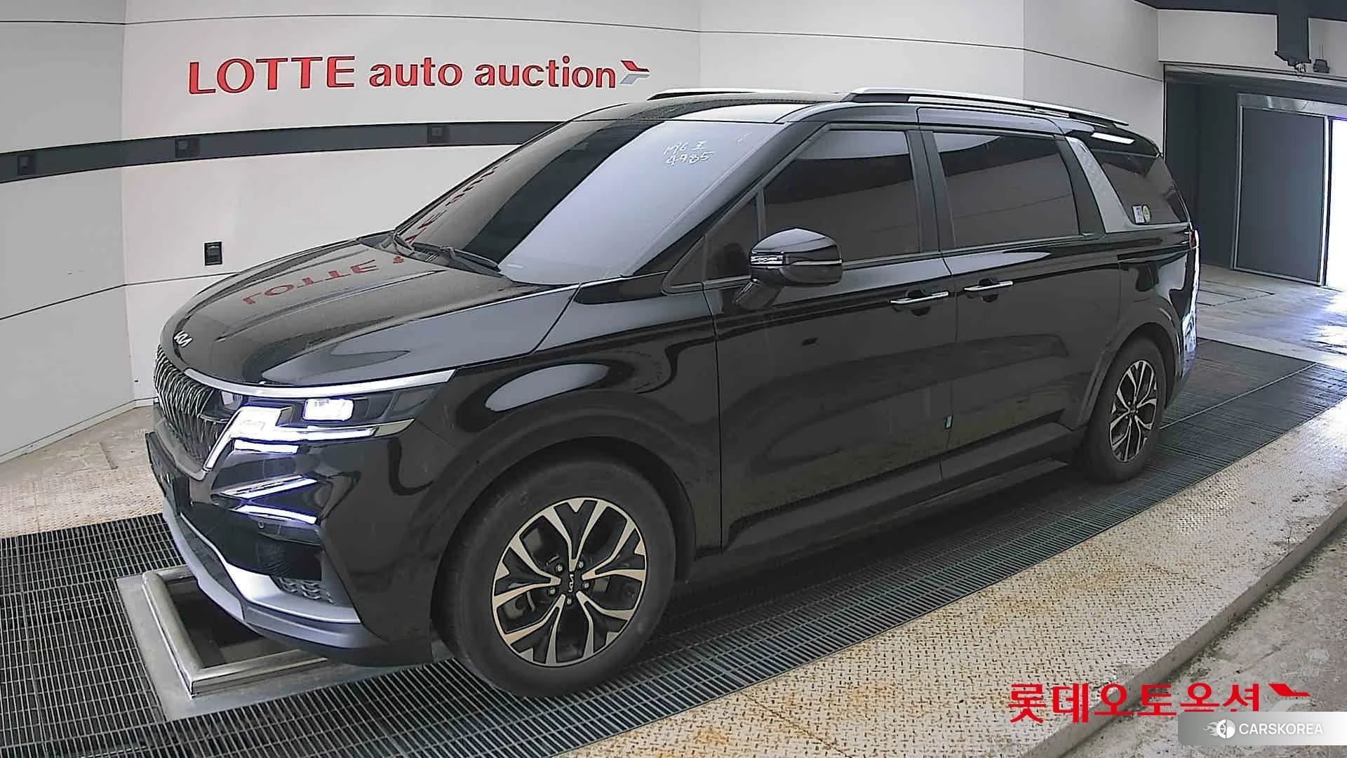 Kia Carnival 2022 Черный из Кореи, фото 4