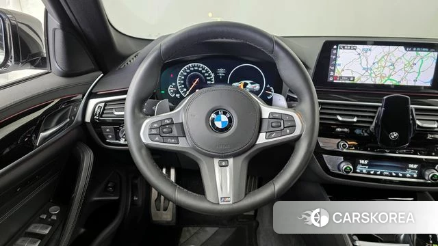 BMW 5 Series (G30) 2019 Белый из Кореи, фото 4