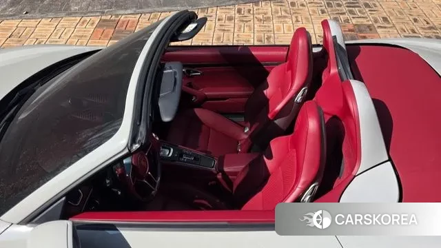 Porsche 718 Boxster 2022 Серебристо-серый из Кореи, фото 4