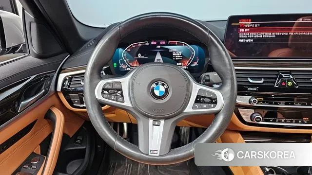 BMW 5 Series (G30) 2020 Серебристо-серый из Кореи, фото 4