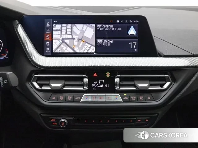 BMW 1 Series (F40) 2023 Черный из Кореи, фото 4