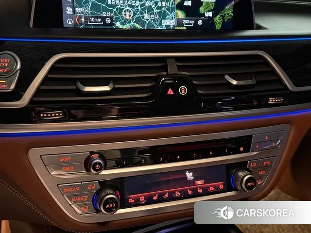 BMW 7 Series (G11) 2018 Черный двухцветный из Кореи, фото 4