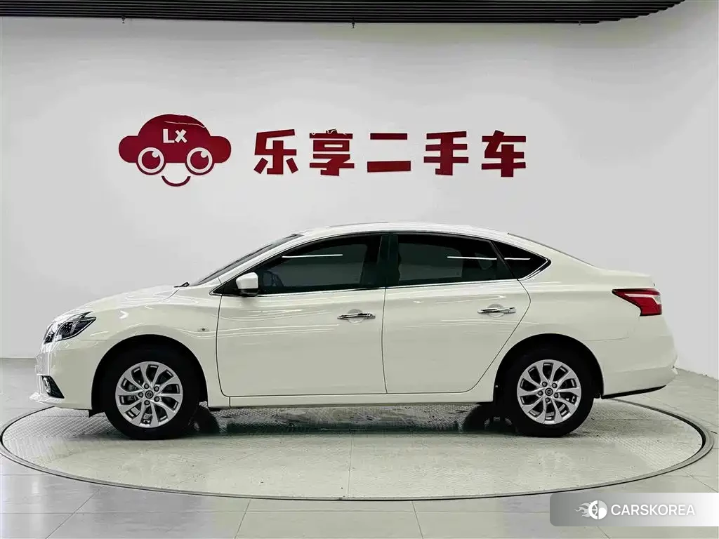 Nissan Sylphy 2023 Белый из Китая, фото 4