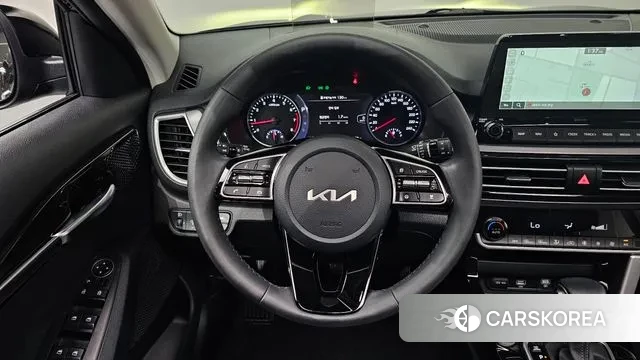 Kia Seltos 2022 Черный из Кореи, фото 4