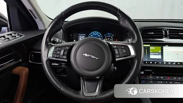 Jaguar F-PACE 2018 Черный из Кореи, фото 4
