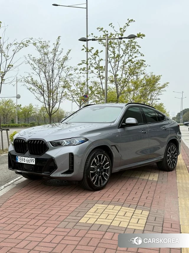 BMW X6 (G06) 2026 Серебристо-серый из Кореи, фото 4